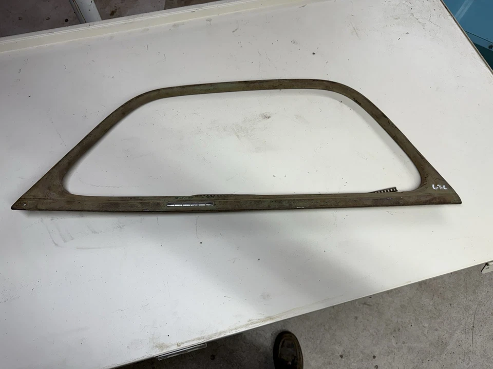 Chevy 1940 cupé puerta ventana adorno moldura original GM lado del pasajero Foto 1 de 4