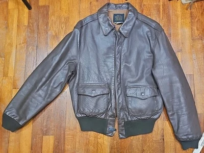 Chaqueta de Vuelo de Cuero de Caballo Avirex A-2 De Colección Talla 44 EE. UU. Avirex Limited Segunda Guerra Mundial Foto 1 de 4