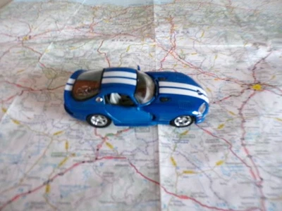 DODGE Viper GTS bleue Universal Hobbies 1/43 - Photo 1/2