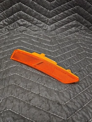 2024-2025 CHEVROLET EQUINOX EV FRONT RIGHT SIDE FENDER FLARE LIGHT 85686487  - Image 1 of 4