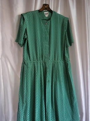 Vtg Leslie Fay women dress 18 Pleated green/white 80s cottagecore shoulder pad - Image 1 of 4