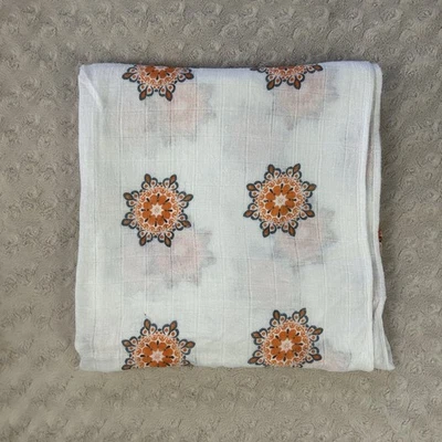 Aden + Anais Naranja Blanco Medallón Bebé Manta Bambú Rayón Flor Azul Foto 1 de 4