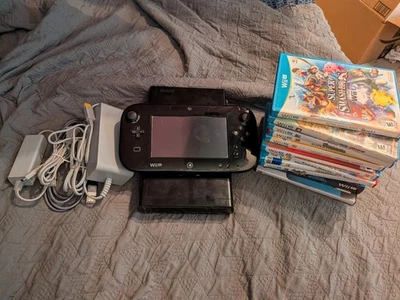 Paquete Consola Wii U (Negro, 32GB) Gamepad Fuentes de Alimentación HDMI con 12 Juegos Foto 1 de 4