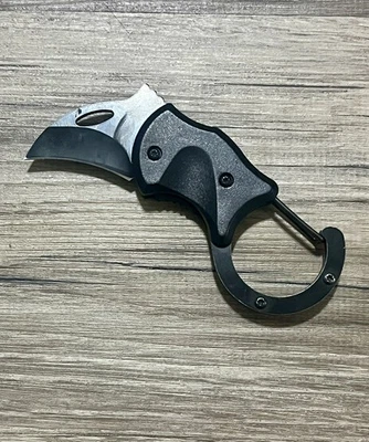 PEQUENA FACA DE BOLSO TÁTICA KARAMBIT GARRA DOBRÁVEL COM MOSQUETÃO LINERLOCK - Imagem 1 de 4