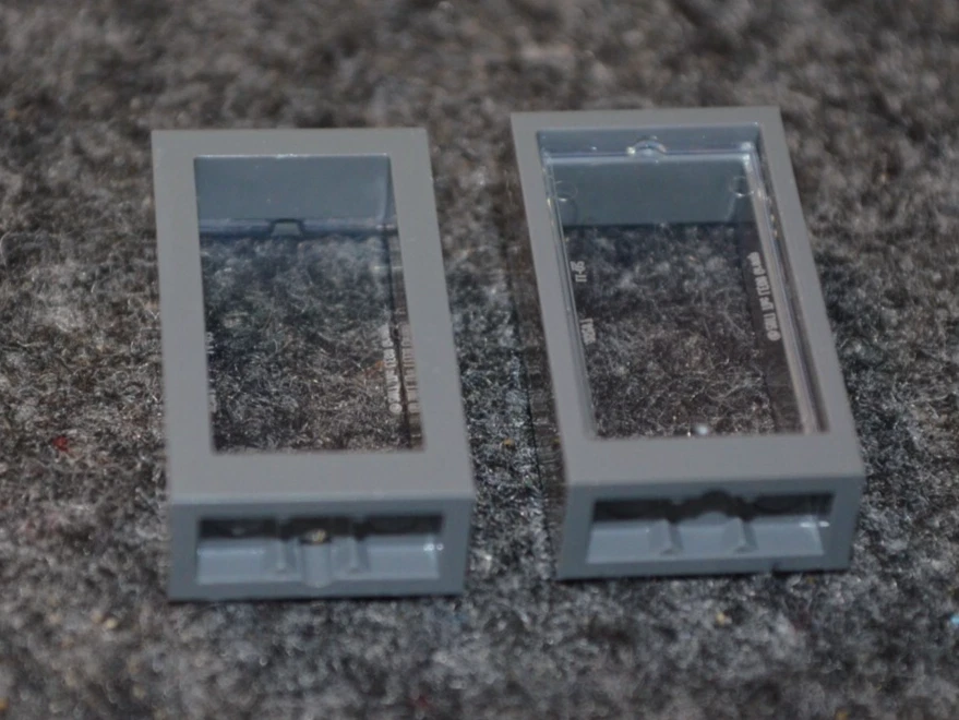 (2) Marco de ventana gris oscuro 1x2x3 con vidrio transparente - NUEVO edificio/casa Lego Foto 1 de 1