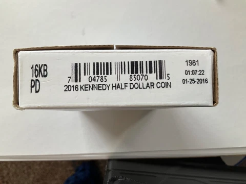 2016 P&D KENNEDY HALF DOLLAR Set (2 Roll set) GEM Quality Cover