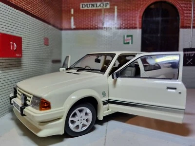 1:18 Ford Escort RS Turbo Mk3 III 1984 White Detailed Diecast Model Car Sunstar - Image 1 of 4