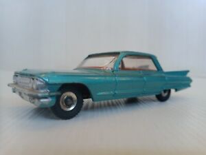 vintage 1/43 Dinky Toys Cadillac series 62 N 147