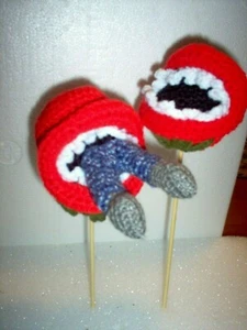 Faux carnivorous 2 plants, hand crochet #5 - Picture 1 of 4