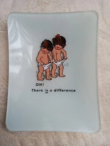 x2 DEKORAMIK WERT GLAS PIN GESCHIRR FRECH UNHÖFLICH RETRO HUMOR 60er VINTAGE - Bild 1 von 4