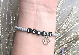 Personalised Women Children Girls Bead Stretchy Bracelet Name Paw Print Dog/Cat - Picture 1 of 13