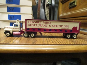 Camión Winross sin usar, en caja Hershey Farm restaurante & Motor Inn **tren de aterrizaje dañado**  - Imagen 1 de 8