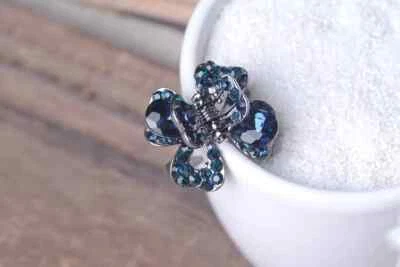 NUEVO Retro PEQUEÑO Cristal Pinzas de Pelo Accesorios Mini Estrás Mariposa Foto 1 de 2