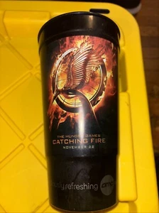 The Hunger Games Catching Fire Johanna Mason AMC Coca-Cola Tasse - Bild 1 von 6