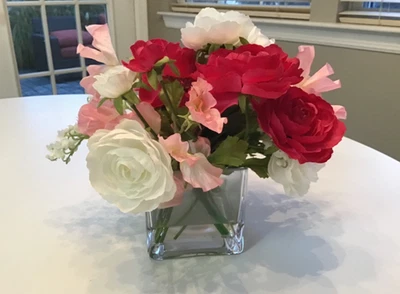 Faux Floral Arrangement in Vase, Centerpiece, Home Decor, Red/White/Pink Flowers - Image 1 of 4