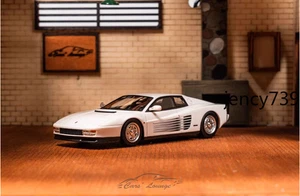 Modellino auto in resina scala 1:64 CL Ferrari Testarossa bianco - Foto 1 di 7