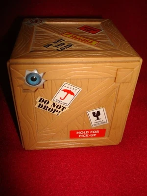 Vintage 1997 Spy Kid Let Me Out Of Here Shipping Crate Funny Talking Shaking Box - Image 1 of 4