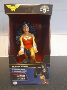 CABLE GUYS ● Wonder Woman - Phone & Controller Holder  - Picture 1 of 6