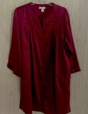 Miss Elaine Bata Abrigo Plumero XL Manga Larga Regal Borgoña Frente a Presión Foto 1 de 4