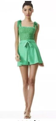 Alice + Olivia Steffie Jade 绿色高腰纸袋 领带短裤 尺寸 0 — 第 1/4 张图片