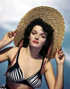 Jane Russell - Star Portrait Magnet - Picture 1 of 2