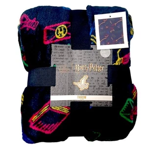 Manta polar Harry Potter diseño mundo mágico exclusiva de Primark - Imagen 1 de 9
