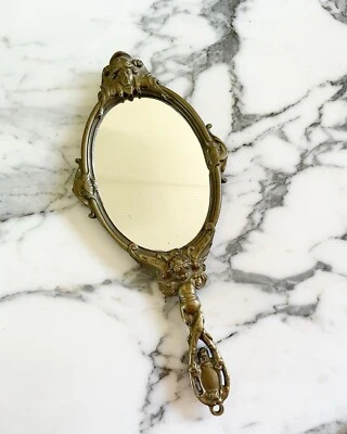 Bel Ancien Miroir Face À Main Décor D’angelots Et De Masques Bronze Laiton 1940 - Photo 1/4