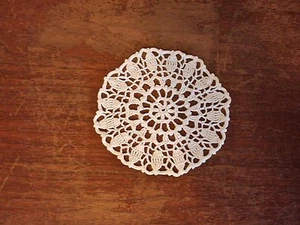 Handarbeit vom Verkäufer Häkeldeckchen Vintage 100% Baumwolle - Bild 1 von 1