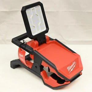 Milwaukee 2358-20 M18 ROVER Clamping Flood Light (Tool Only) - Picture 1 of 4