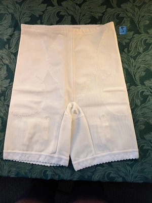 Corsé faja vintage para mujer Bestform sin usar marfil mediano #J Foto 1 de 4