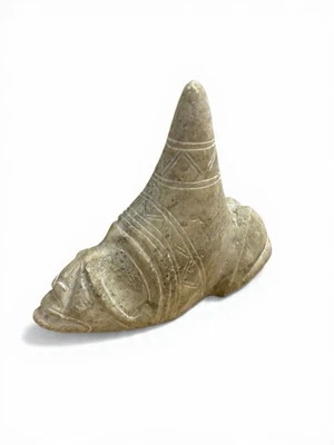 Cemi de tres puntos taíno Foto 1 de 4