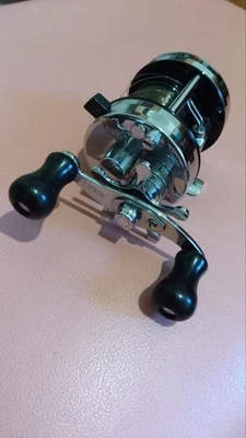 Mulinello esca ABU 2500C IAR argento - Immagine 1 di 4