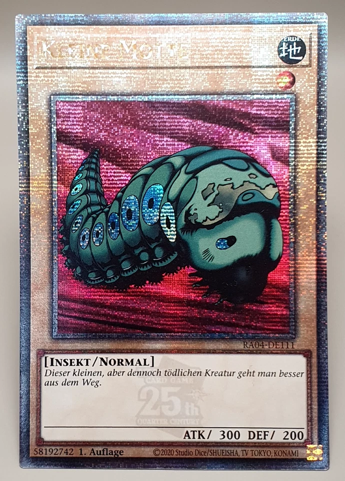 Kleine Motte Quarter Century Rare Yugioh Deutsch RA04-111 1. Auflage - Bild 1 von 1