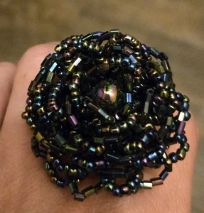 Vintage Peacock Bugle & Seed Bead Flower Cluster Elasticated Ring - Picture 1 of 8