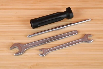 KIT CHIAVI PORTA ATTREZZI AGGIUNTIVE MOTO BMW R1200 R1250 GS 853389 - Immagine 1 di 4