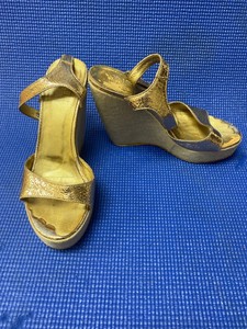 love moschino platform sandals