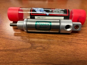 Clippard USN-14-1 Pneumatic Cylinder - Picture 1 of 3