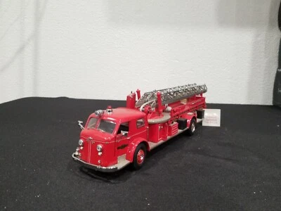 FRANKLIN MINT 1954 AMERICAN LAFRANCE LADDER TRUCK FIRE ENGINE  DIECAST AS-IS  - Image 1 of 4
