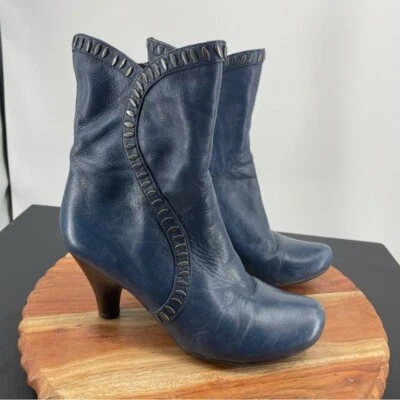 BOTAS FEMININAS BIVIEL azul couro panturrilha média EUR 38 EUA 7,5 cravejadas - Imagem 1 de 4