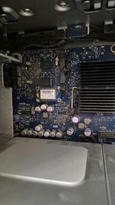 Apple Mac Pro 3.1 - 2x Quad-Core Intel Xeon 2.8GHz no HD - no SSD - Picture 1 of 9