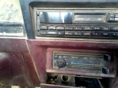 Ford Ranger 1993 compresor de aire acondicionado OEM F37Z19703C usado 236 k millas Foto 1 de 4