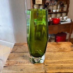 Vintage grüne facettierte Glas Vase - Gunnar Ander - Lindshammar - Made in Sweden - - Bild 1 von 9