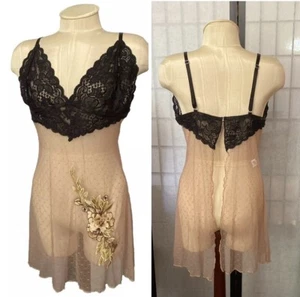 Venus NWD Wom  1X/2X Stretch Lace Slit-Back Chemise Stunning Floral Appliqué - Picture 1 of 12