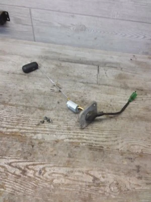 1996 96 94-9 YAMAHA VMAX XTC 600 ТОПЛИВНЫЙ БАК ДАТЧИК ПОПЛАВОК с болтами - Изображение 1 из 4