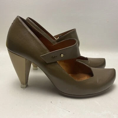 Zapato de tacón Chie Mihara para mujer 39,5 marrón cierre de botones cuero venta al por menor $238 Foto 1 de 4