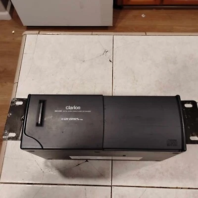 Vintage Clarion RDC1205 12 DISC CD Changer OLD SCHOOL CAR AUDIO Made in Japan - Image 1 of 4