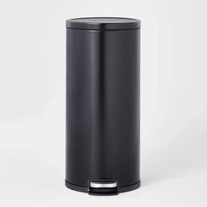30L Round Step Trash Can Black - Brightroom - Picture 1 of 5