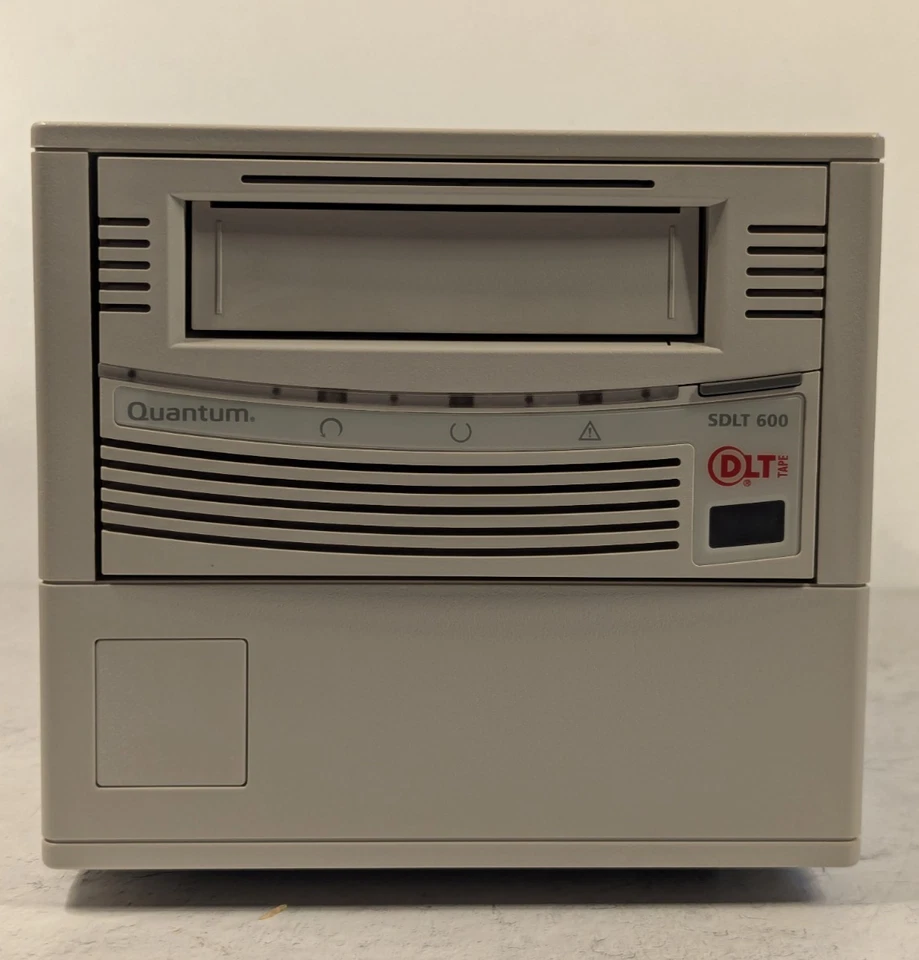 Quantum SDLT 600 External Tape Drive TR-S34BX-YF LVD - Image 1 of 4