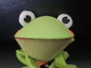 NEW: HIGASHI GLASER "KAERU" Frog Japanese American National Museum Origami  - Picture 1 of 8