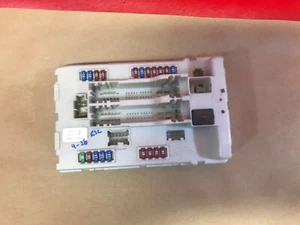 2009-2011 Infiniti FX35 FX50 Junction Box Fuse Box Junction Block  284B7 1CA0A - Picture 1 of 5
